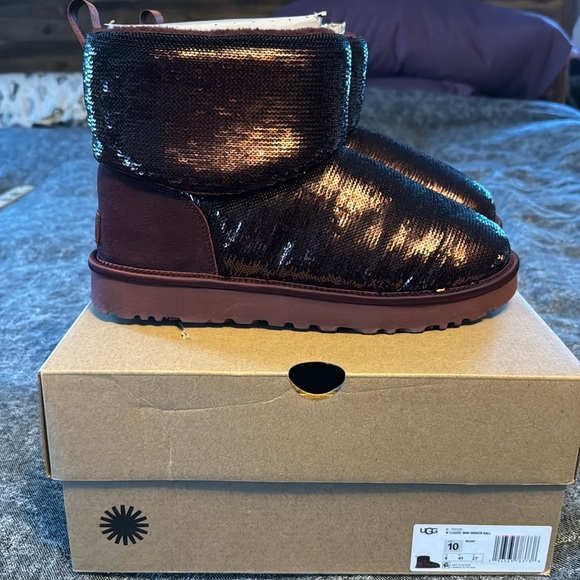 Ugg mirror Ball classic mini boots burgundy new 10 sequined - Picture 2 of 6